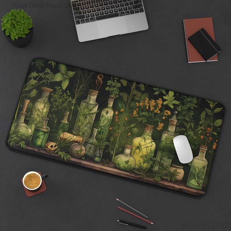 Desk Setup With Plants - Witchy Botanische drankjes Planten Bureau Decor