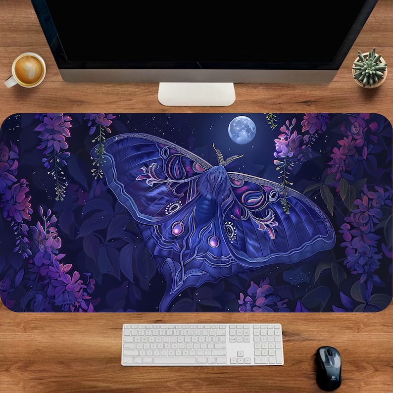 Desk Setup With Plants - Moth Desk Mat, schattige gaming-muismat, grote